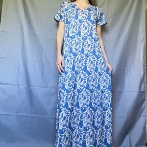 NWOT Exclusive Blue Floral Large Maxi Shortsleeved Dress Or Night Gown
